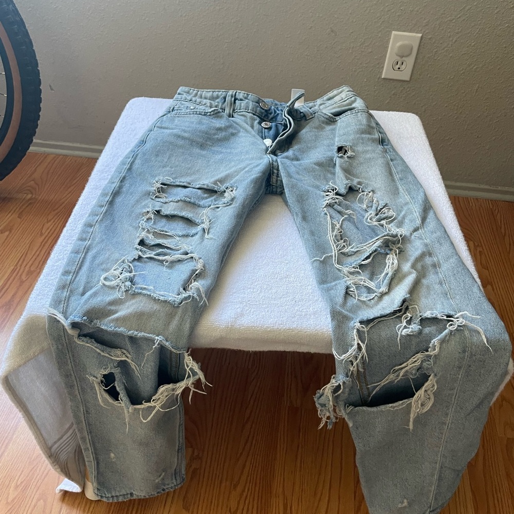 H&M Boyfriend Distressed Jeans Size 0